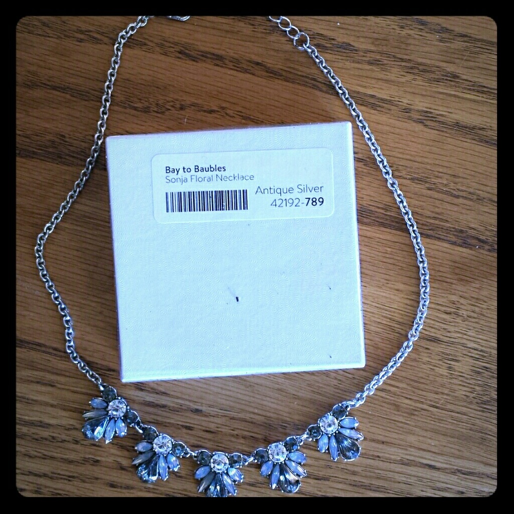 Sonja Floral Necklace