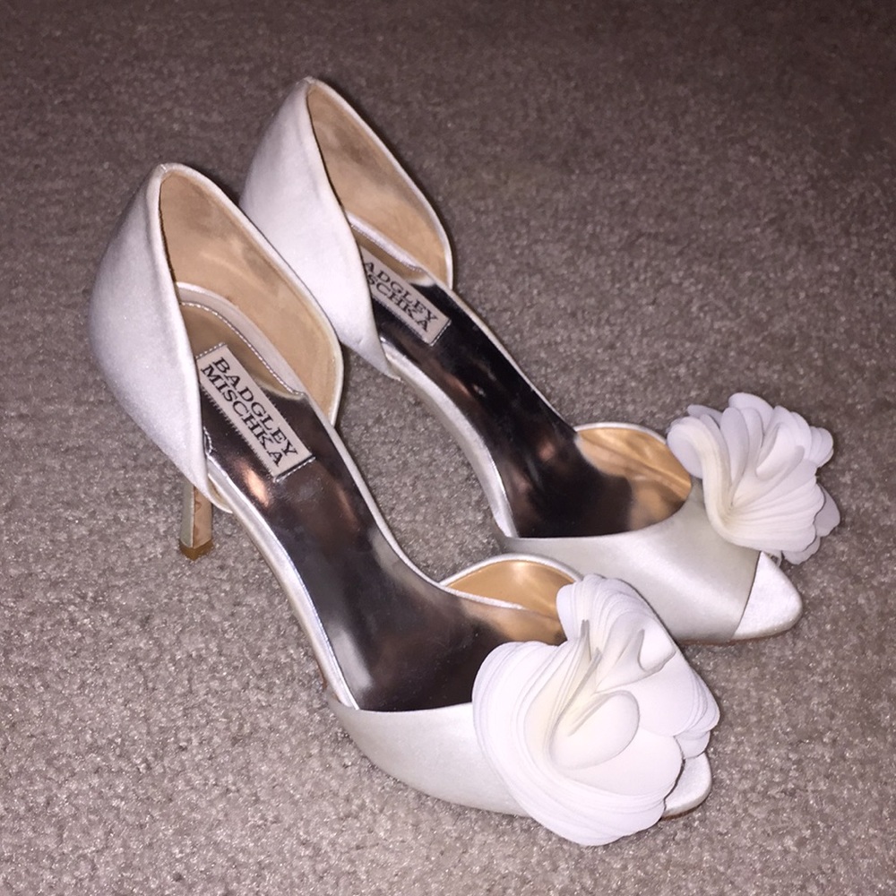 Badgley Mischka Randall Ivory Stilettos - Sz 8 1/2