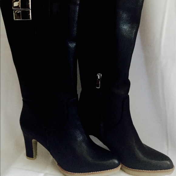 BCBG Max & Co. Black Leather Boots ✨ HP ✨ NWOT - Picture 2 of 6