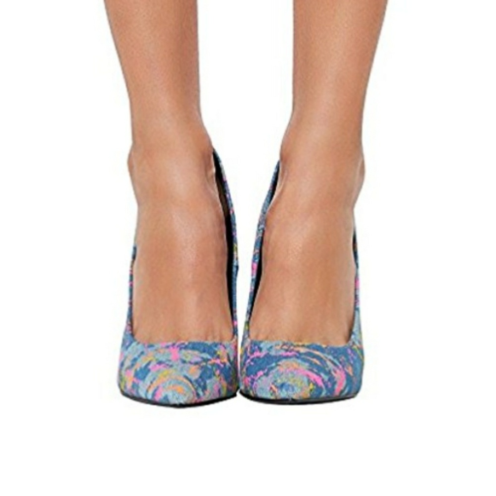 FIRM Price‼️Light Denim Graffiti Painted Neon Heel