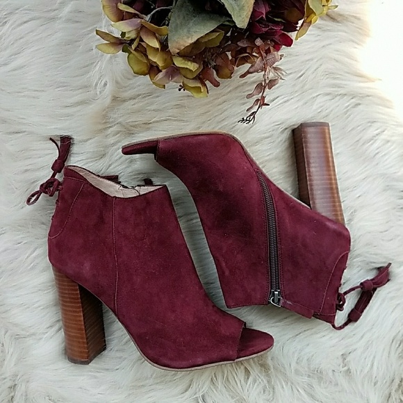 SOLD NWOT Halogen Burgandy Suede Booties - Picture 3 of 8