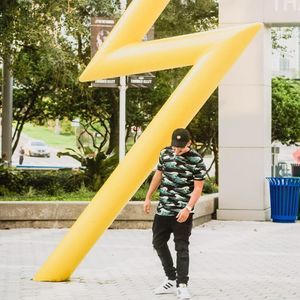 Meet your Posher, Luis