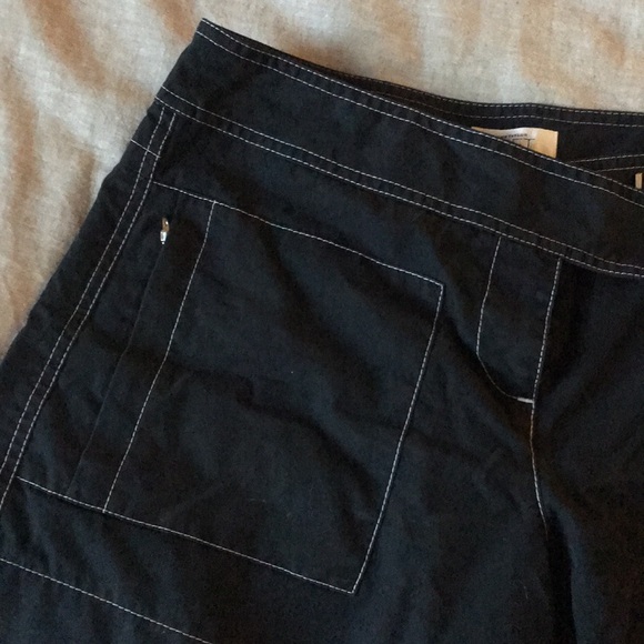 Shorts - Picture 2 of 3