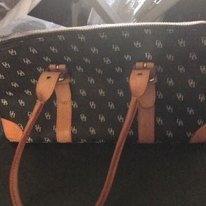 Dooney and Bourke hand bag