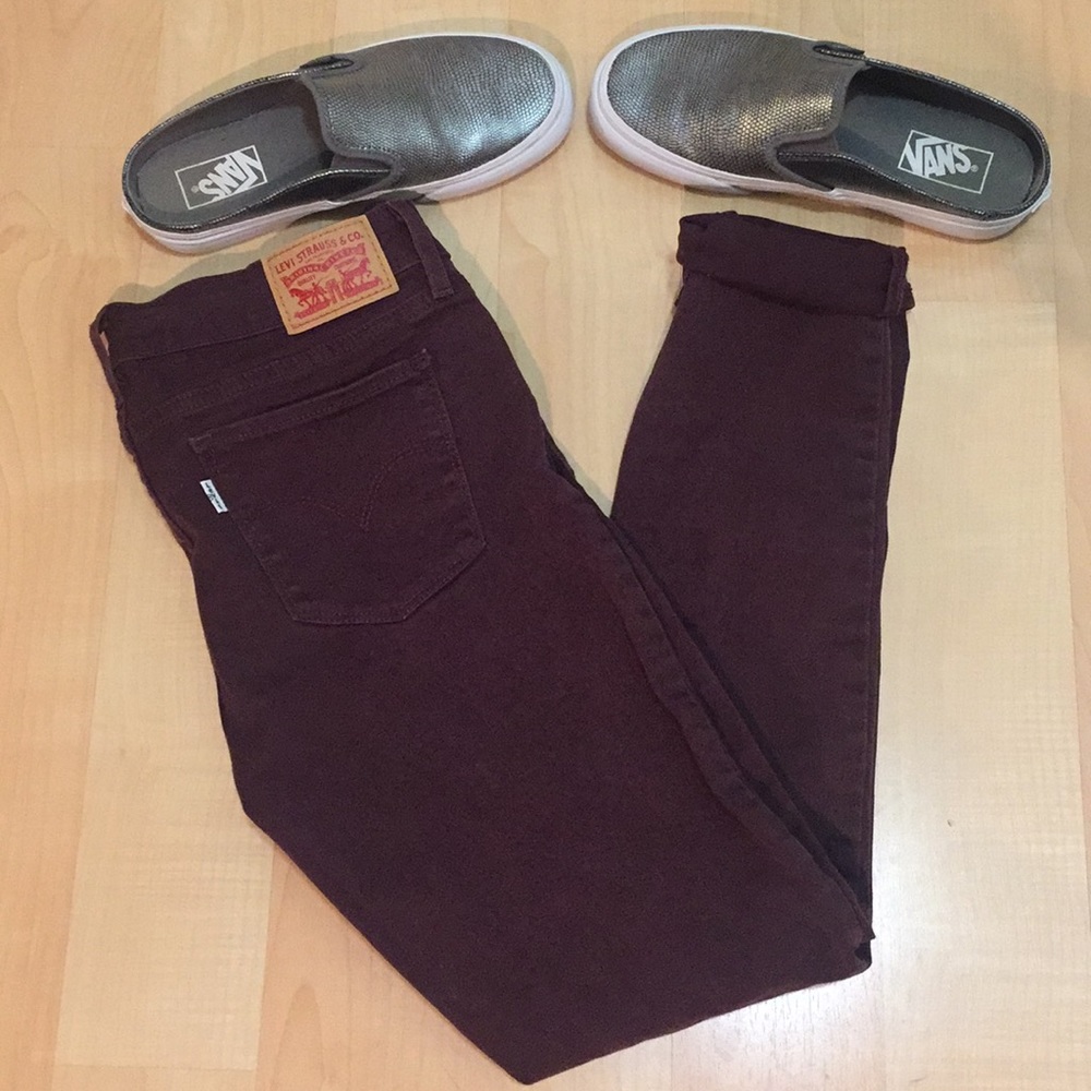 711 Levi's skinny jean