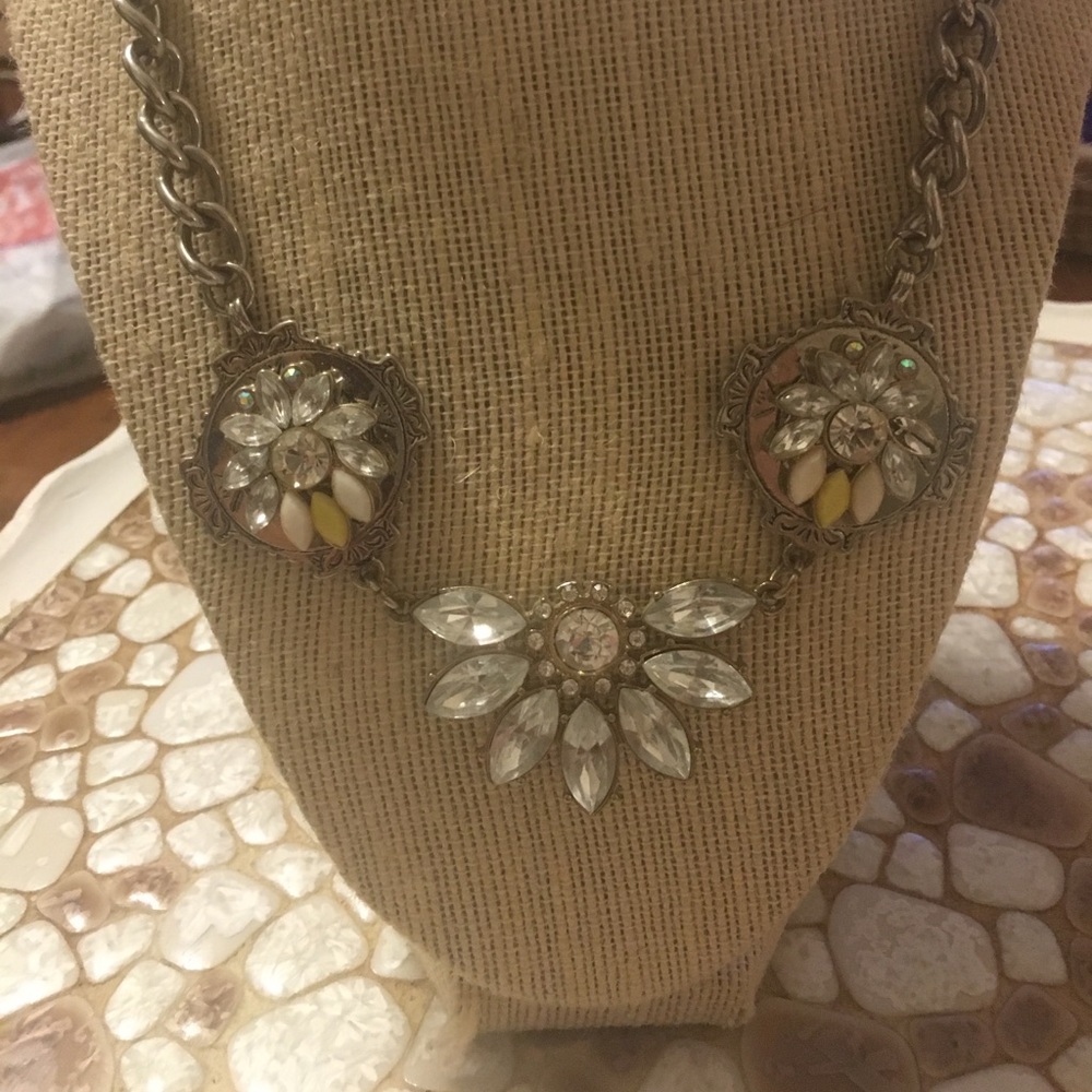 Juicy Couture Viva La Couture necklace!!