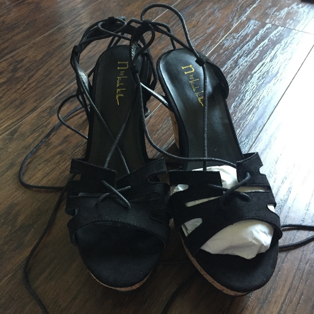 Black wedge heels