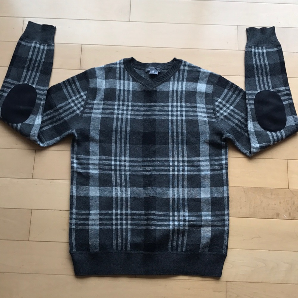 Boys sweater (cardigan) by VINCE size Large