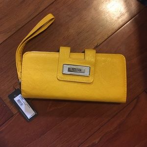 Kenneth Cole Reaction clutch