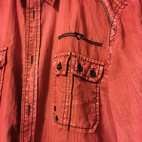 Red button up Roar shirt from Buckle - Picture 2 of 8
