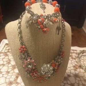 AMAZING Betsey Johnson necklace and bracelet set!!