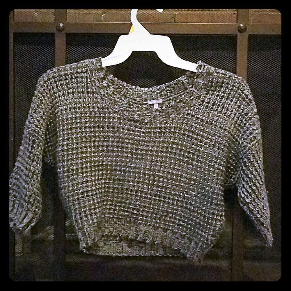 Crop top sweater