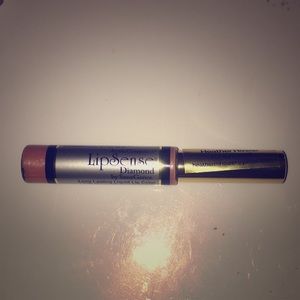 Lipsense never used
