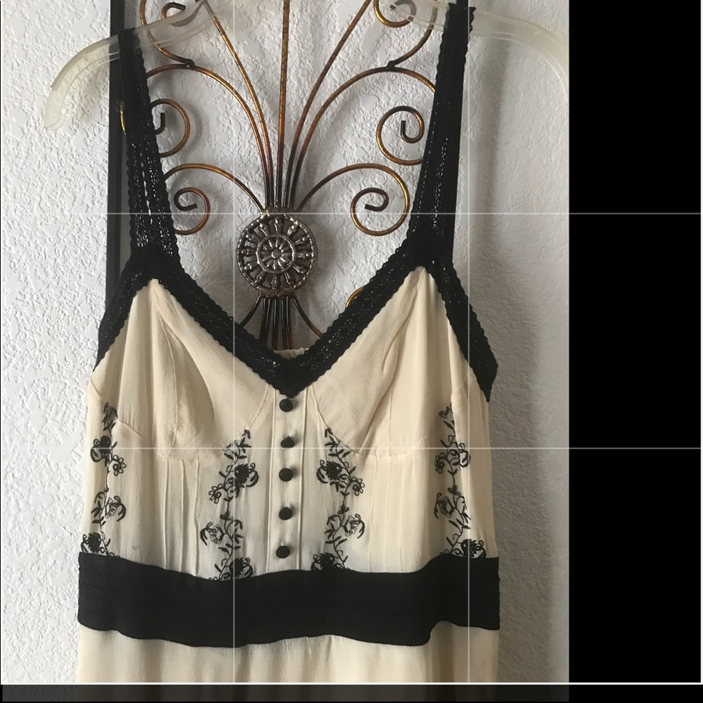 Dress - Picture 3 of 4