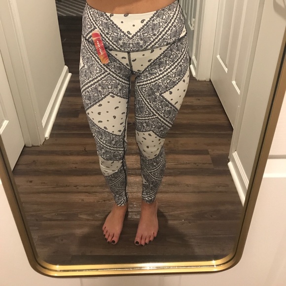 LAST Boho High Waisted Leggings Silky Handkerchief - Picture 8 of 8