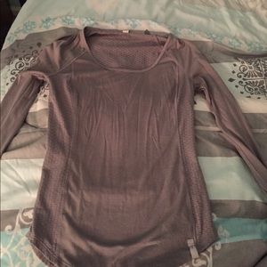 Under armour long sleeve shirt. Grey