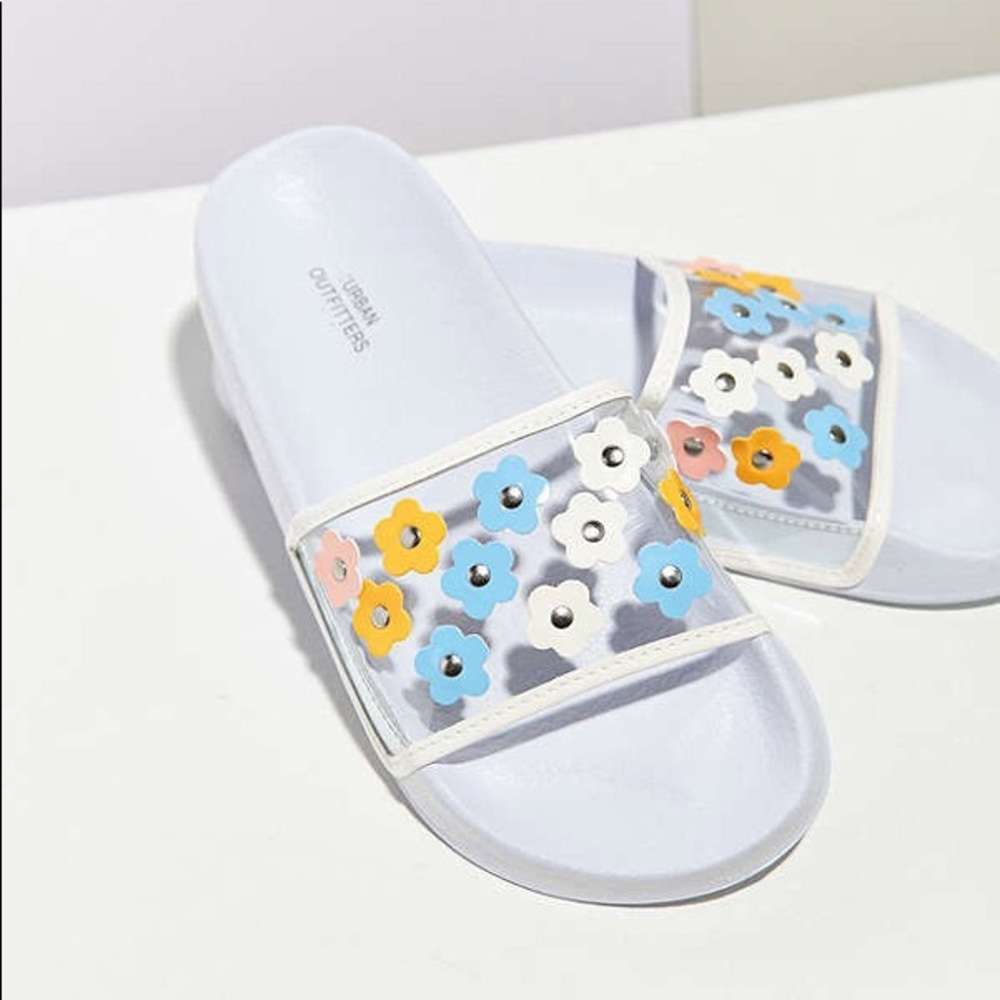 UO Floral Slides