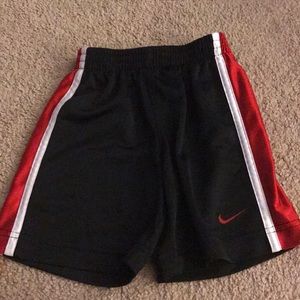 Nike 4t shorts
