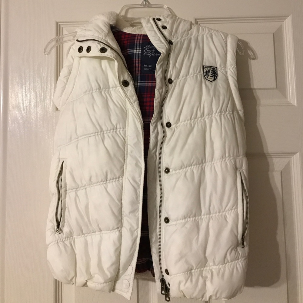 AE White Puffer Vest with Faux Fur Hood