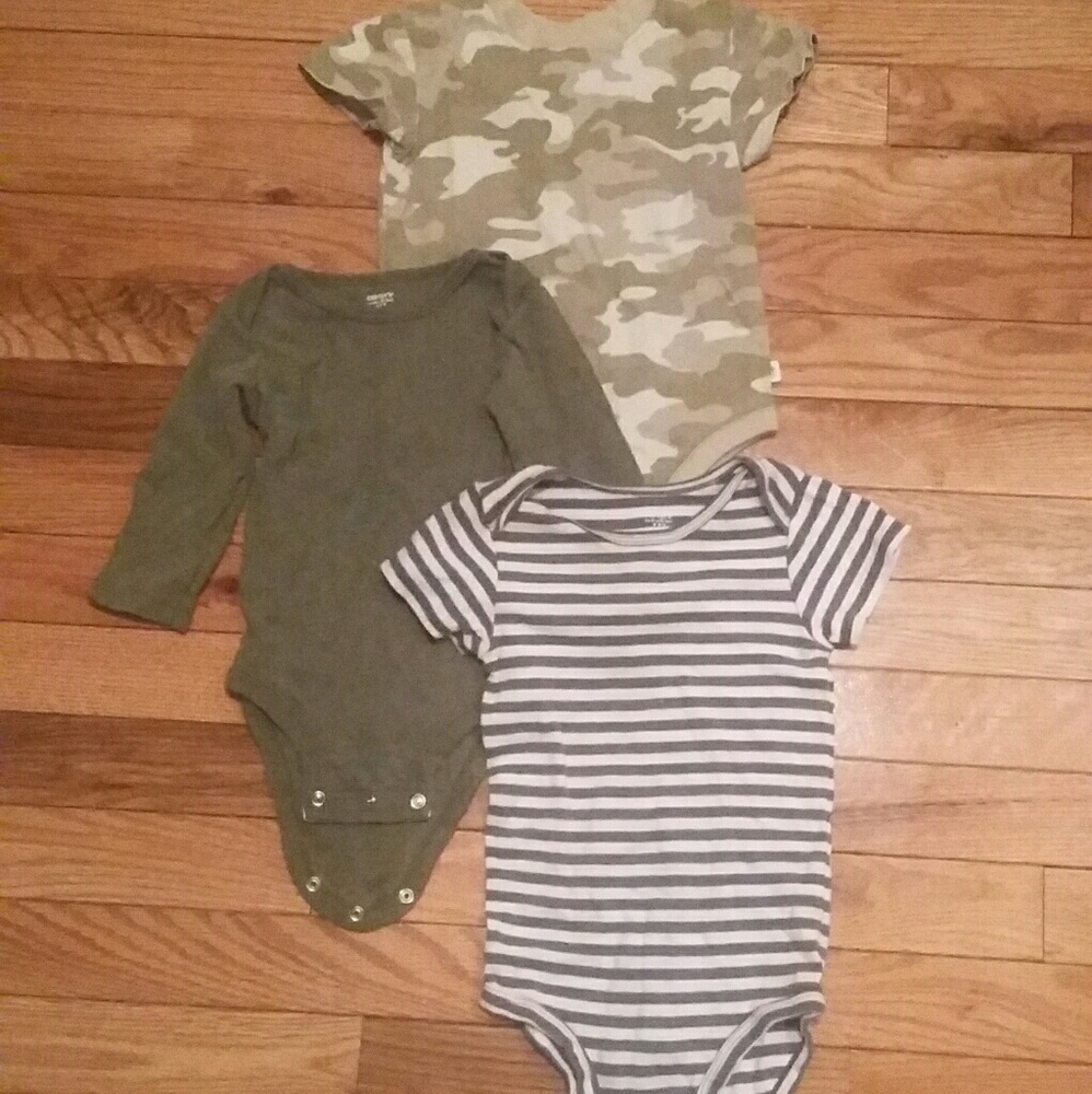 💸Bundle Deal!💸 Three Boy's Onesies!