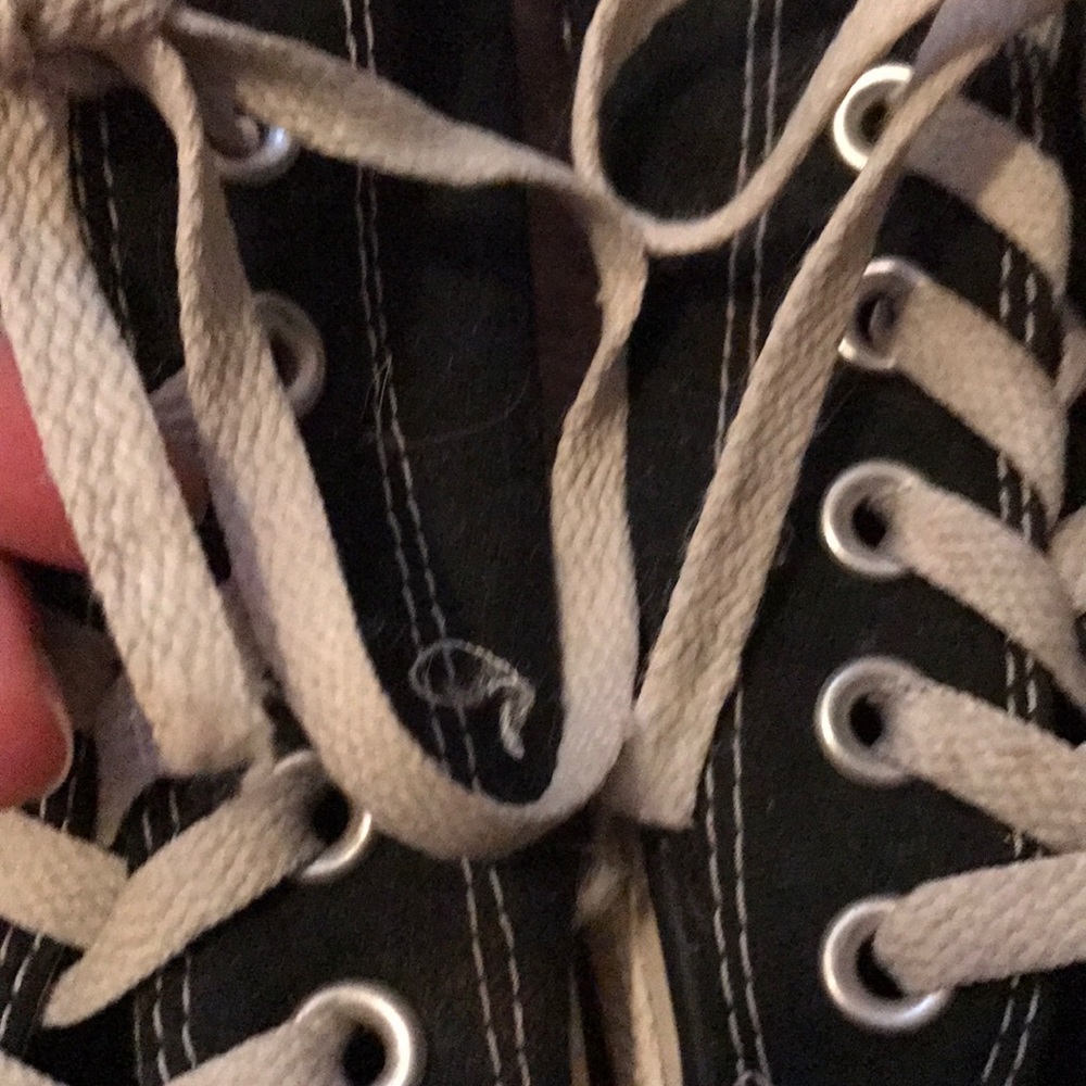 Converse - Picture 2 of 5