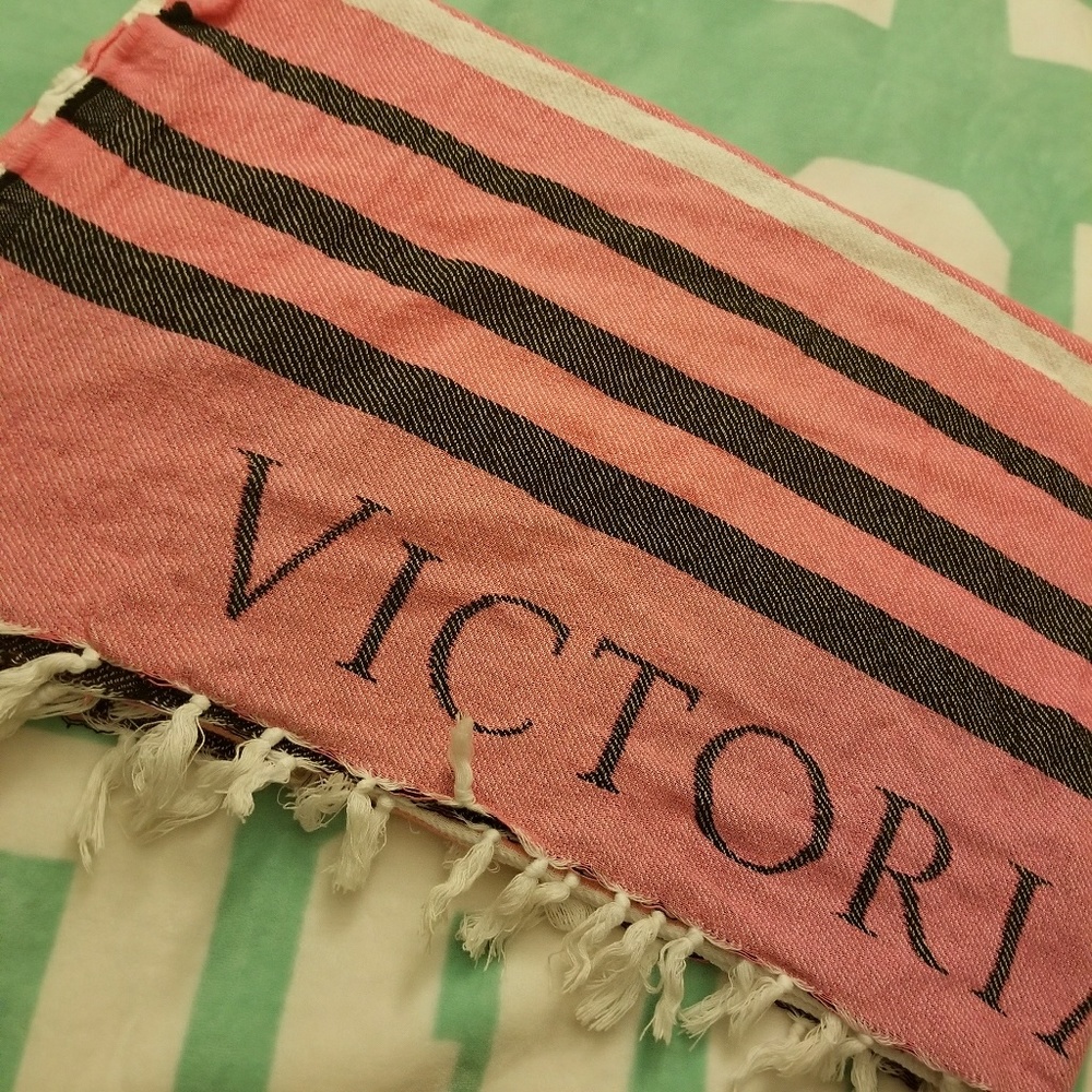 Victoria secret throw blanket