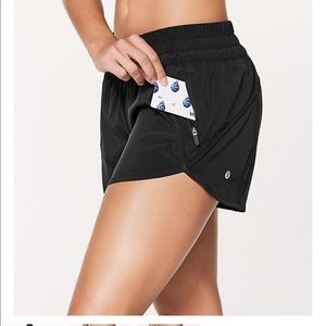 Lululemon tracker shorts 🌟 Never before worn!