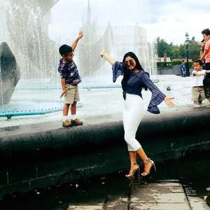 Meet your Posher, Maday