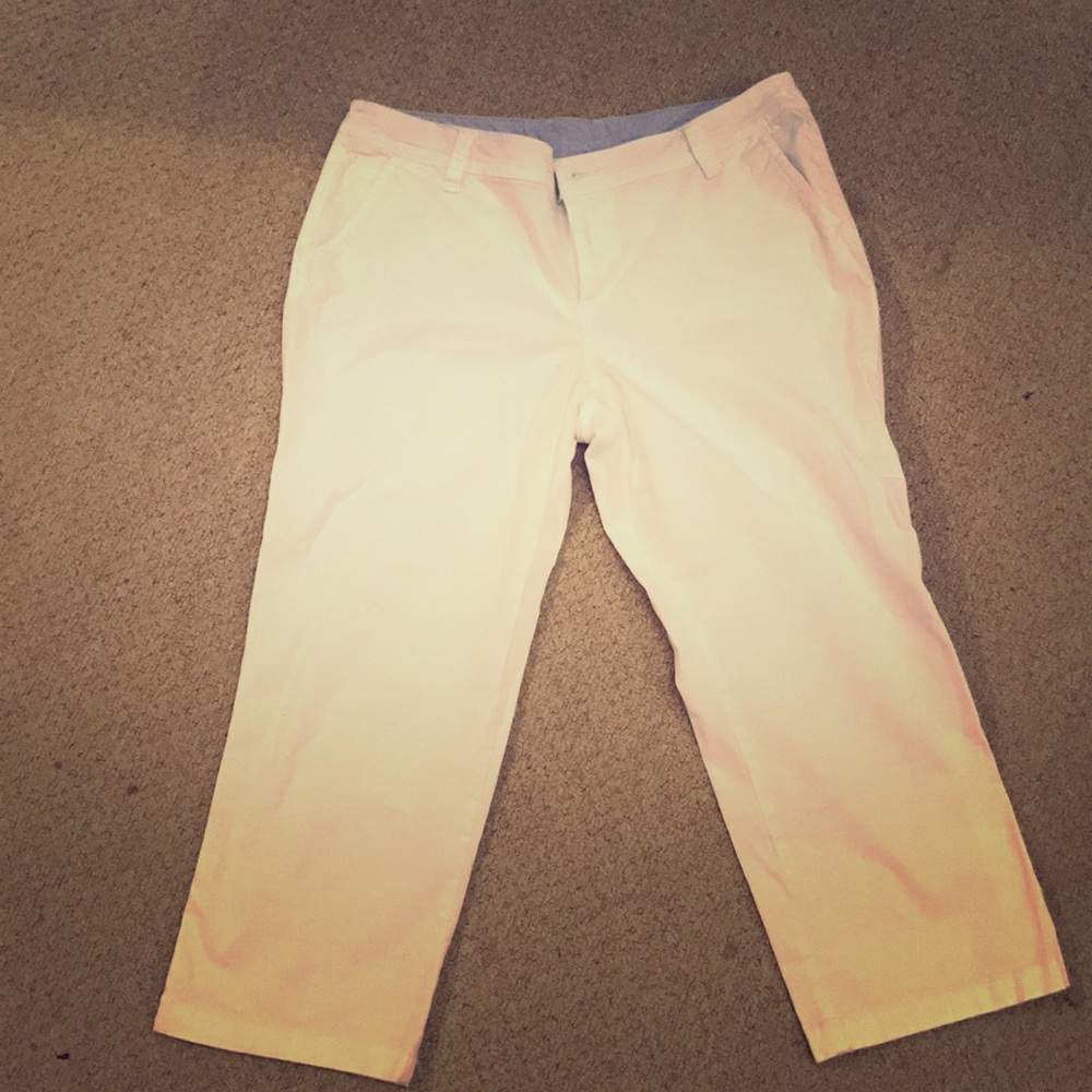 St. John's Bay 14P White Cropped Chinos ⭐️⭐️