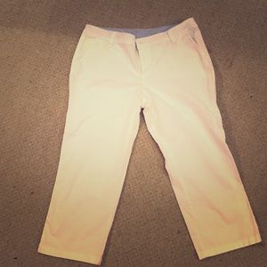 St. John's Bay 14P White Cropped Chinos ⭐️⭐️