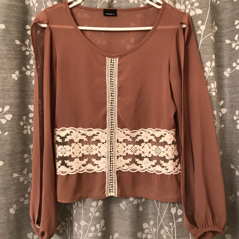 Long slit sleeve shirt