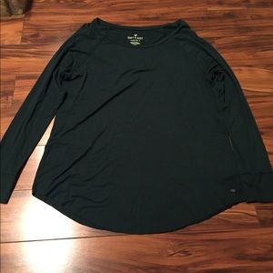 FALL FAVORITE HUNTER GREEN TOP!