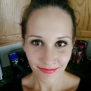 Meet your Posher, Ariel