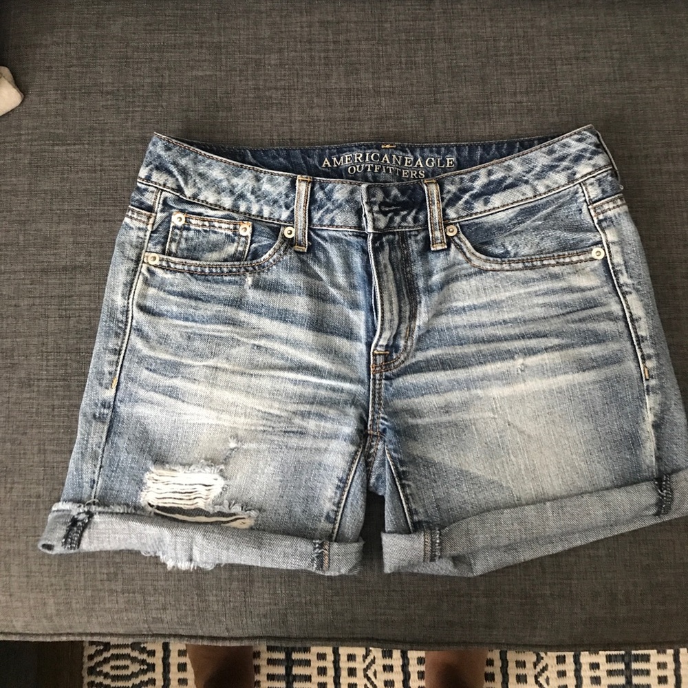 Boyfriend jean shorts
