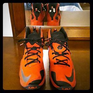 LeBron 13 Size 7
