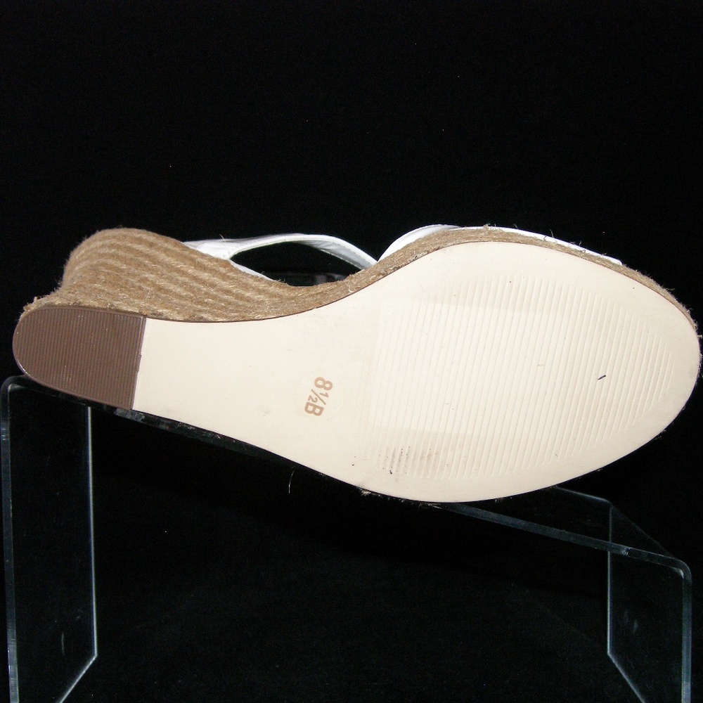 Charles by Charles David leather buckle wedge 8.5B - Picture 2 of 8