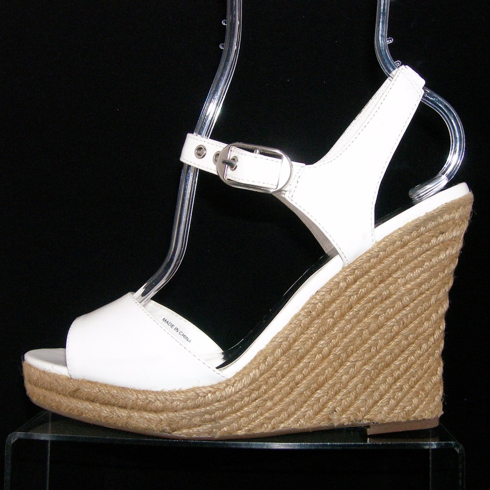 Charles by Charles David leather buckle wedge 8.5B - Picture 3 of 8