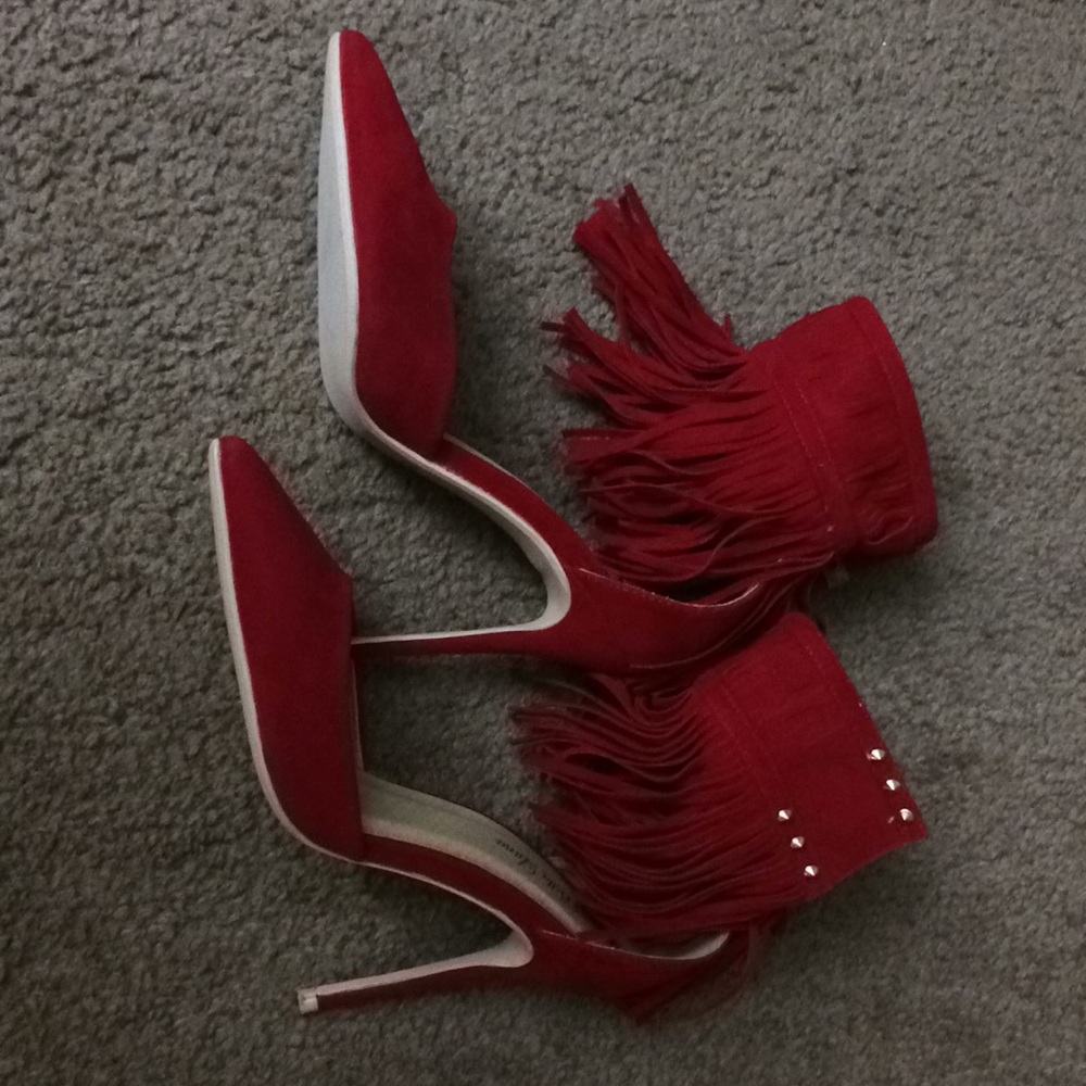 Heels - Picture 3 of 4
