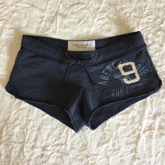 Abercrombie & Fitch Pants - Abercrombie & Fitch sweater shorts