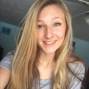 Meet your Posher, Deanna