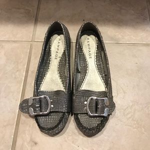 Gray flats / loafers