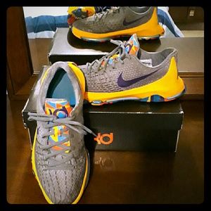 KD 8- Kevin Durant- Size 7 with Box