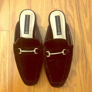*FINAL $ REDUCE* Steve Madden Velvet Loafer Slides