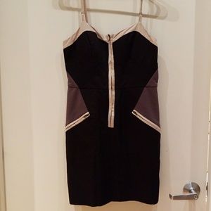 Colorblock front zip dress size 4