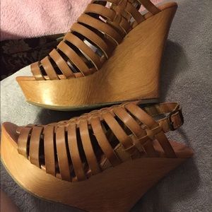 🚨LAST CHANCE!🚨Cognac Women's Wedge