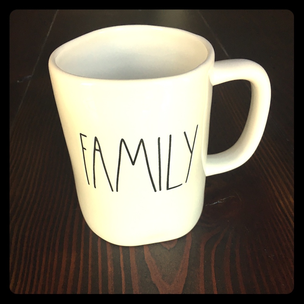 Rae Dunn "FAMILY" mug