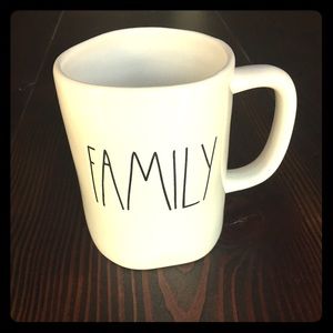 Rae Dunn "FAMILY" mug