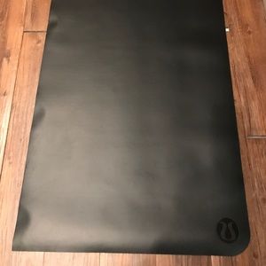 Lululemon 🌟 black yoga mat