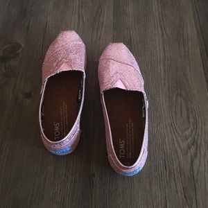 Brand new girls TOMS