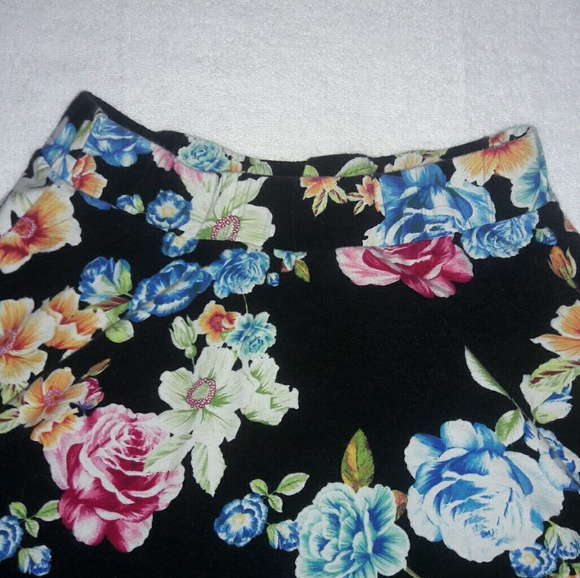 Sold - Picture 2 of 3